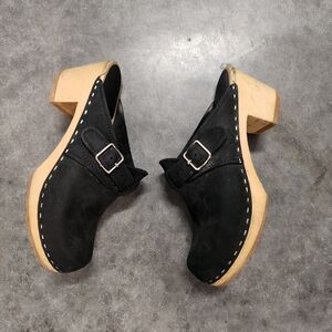 Black Women's Leather and Wood Clogs